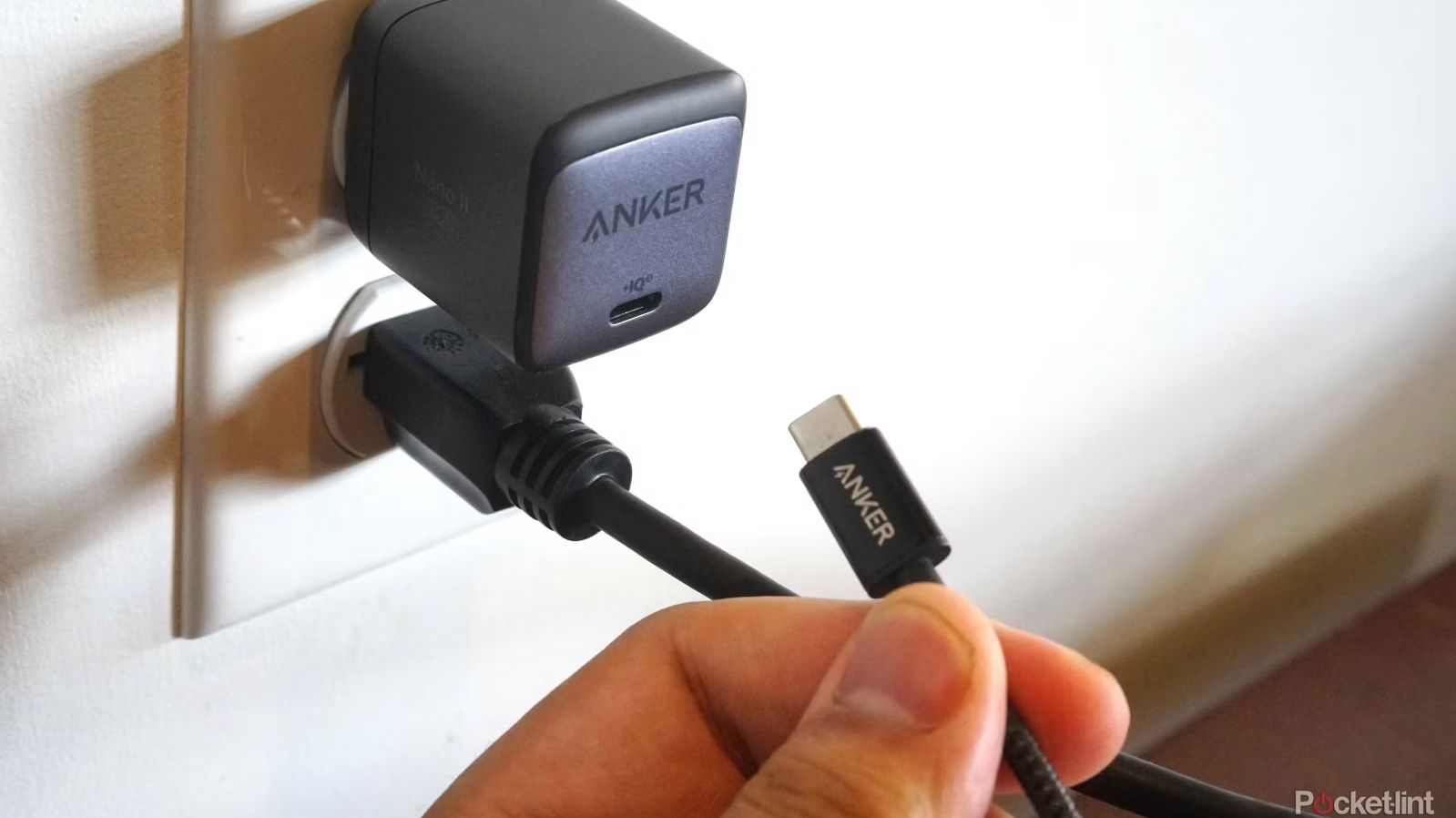 anker-nano-ii-45w-usb-c-charger