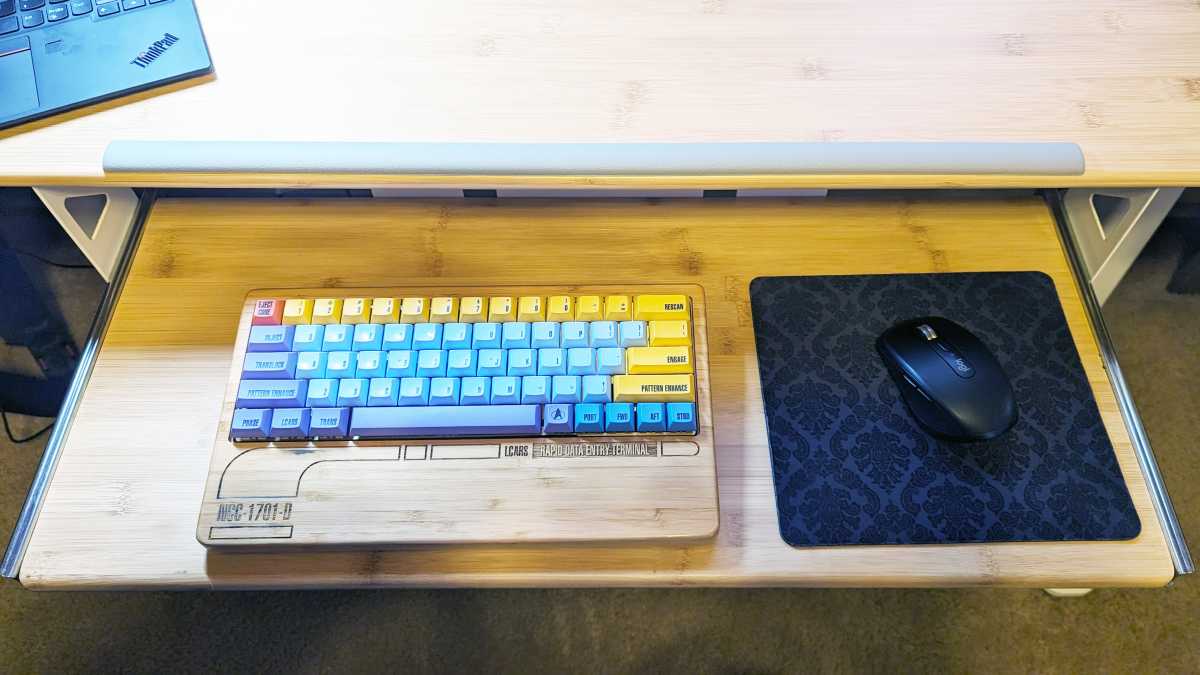 Innovar keyboard tray 