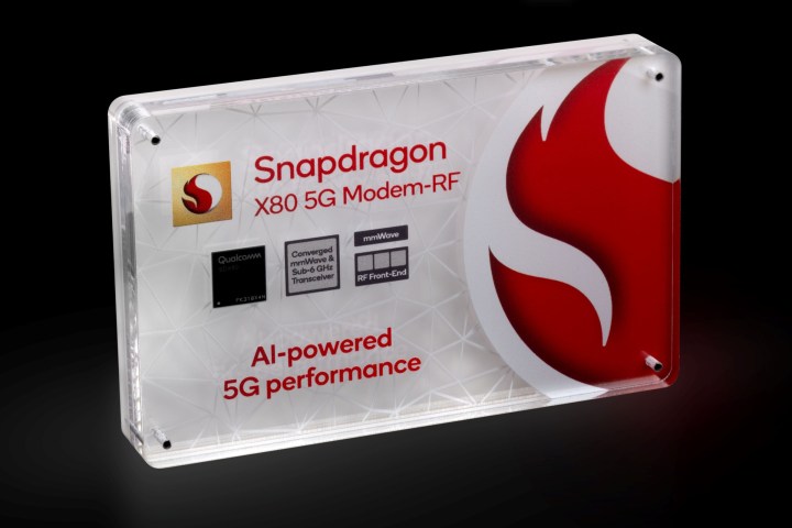 Qualcomm Snapdragon X80 Modem-RF chip.