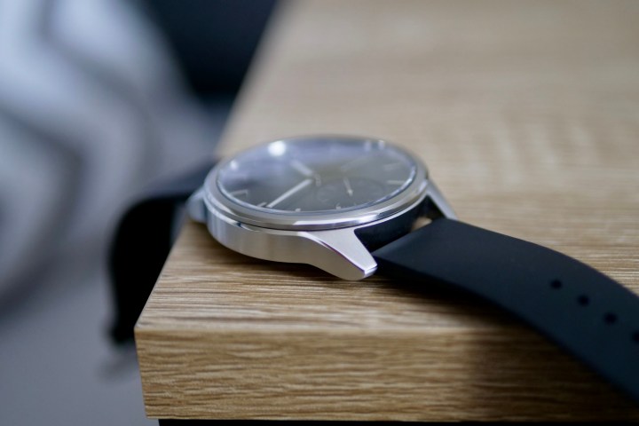 The Withings ScanWatch 2 seen from the side.