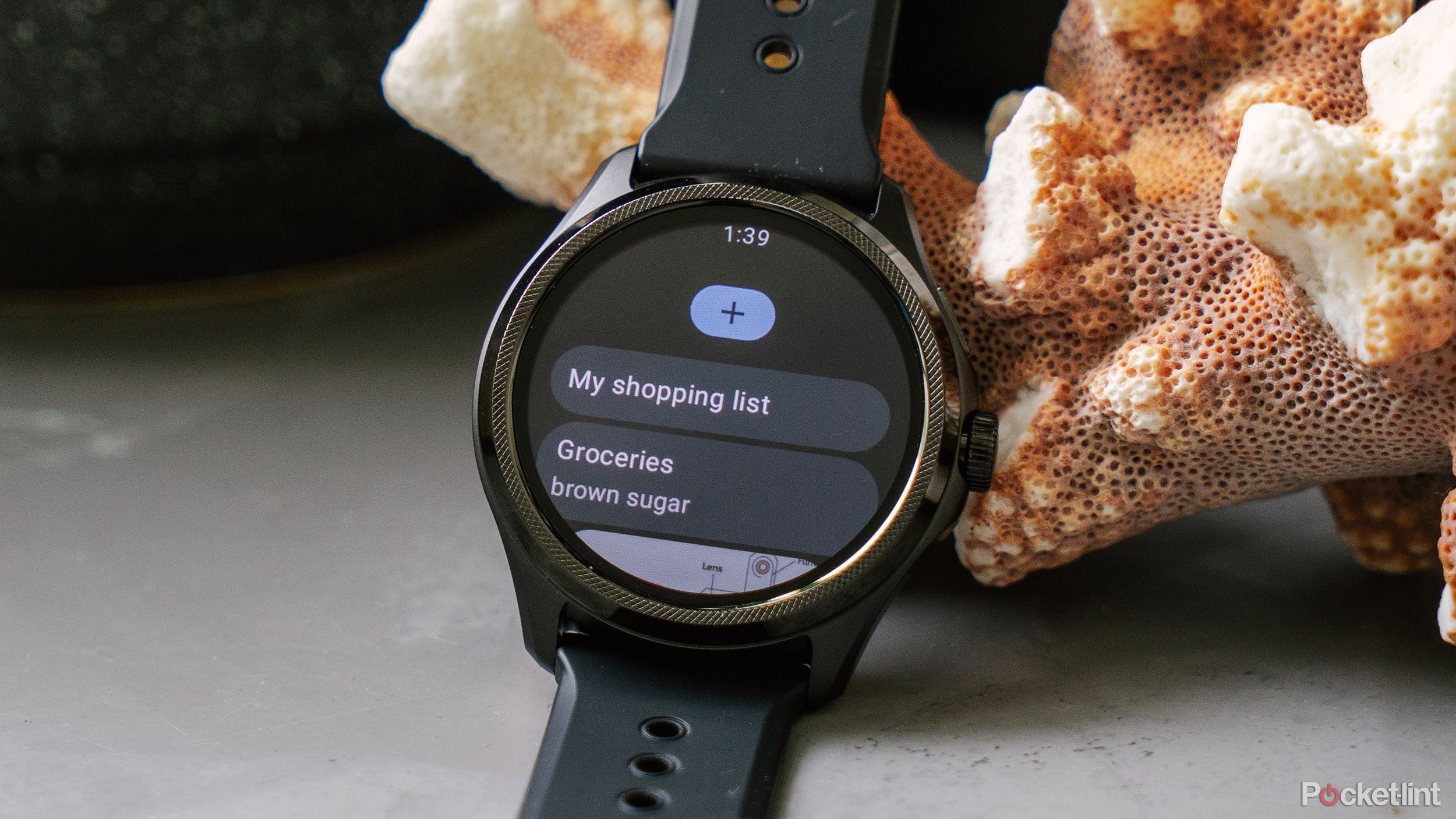 The Google Keep app is displayed on the TicWatch Pro 5.