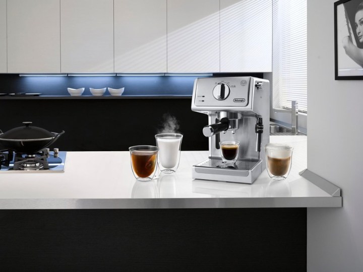 The De’Longhi manual espresso machine on a kitchen counter.