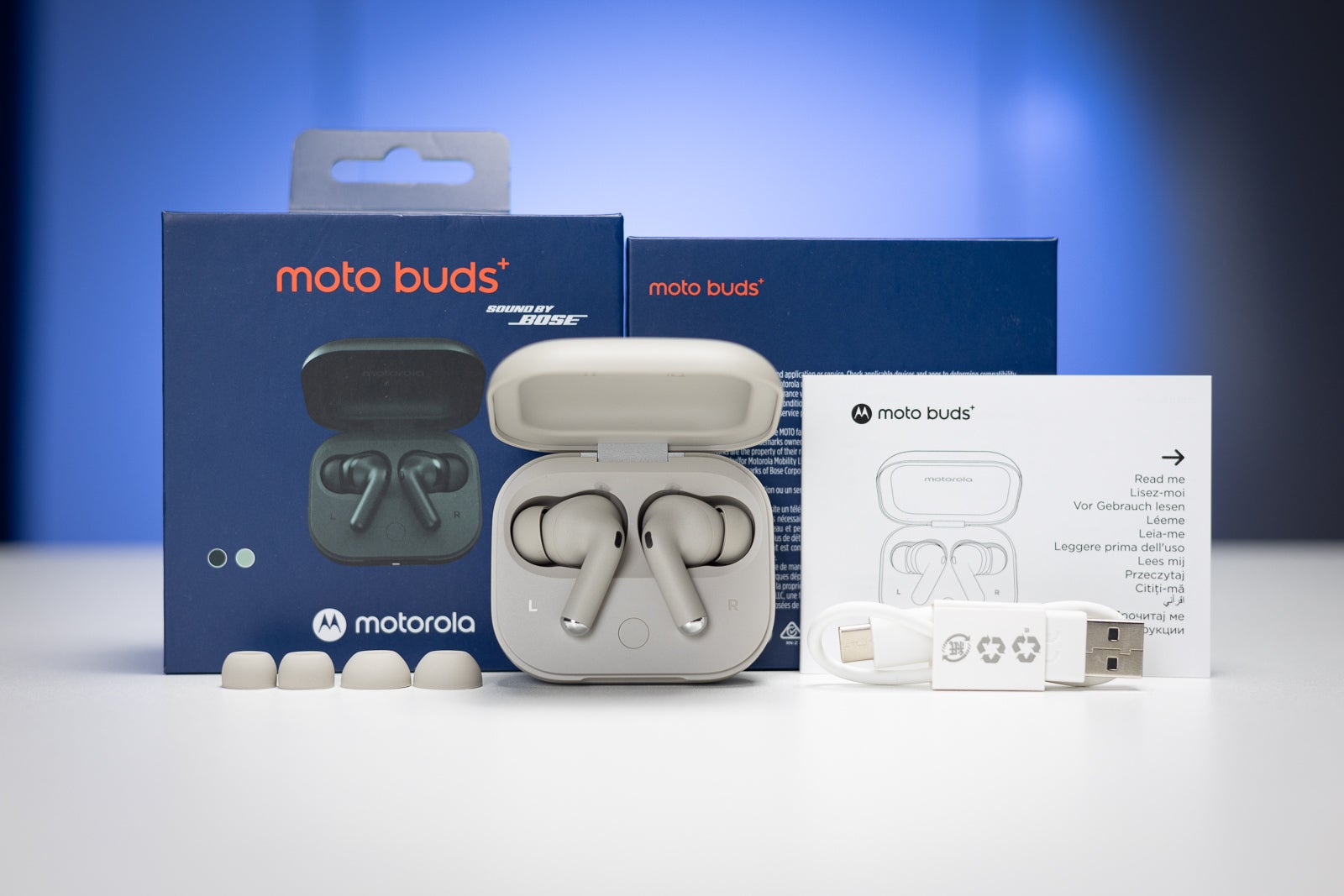 Moto Buds Plus Review: Comfortable and highly customizable